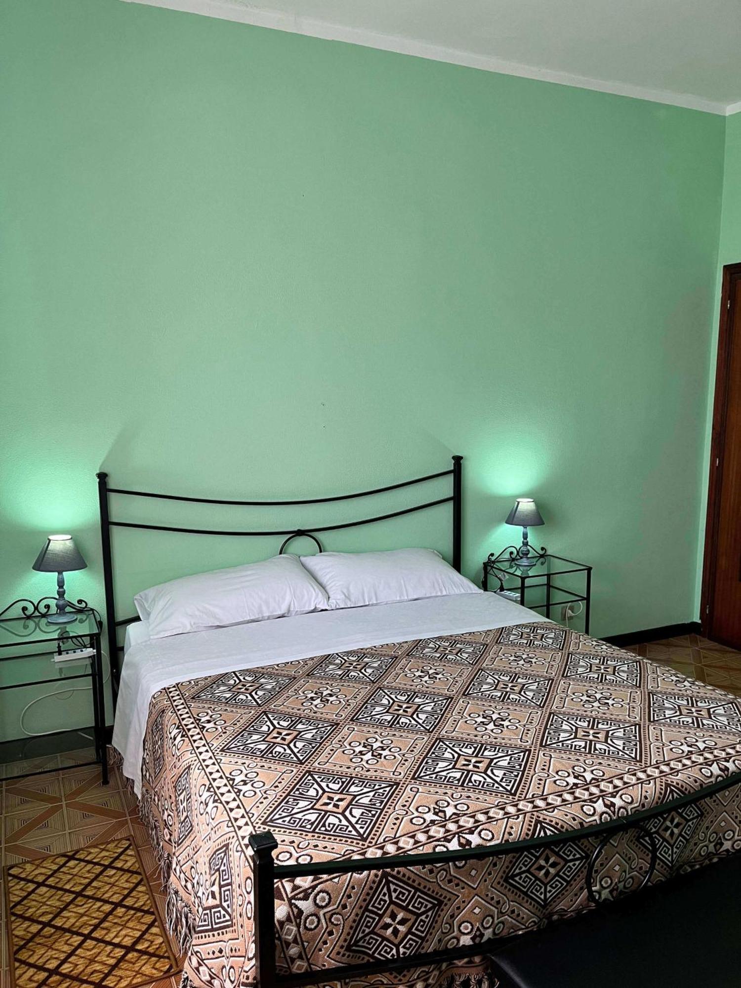 Room In Bb - Casa T Home Bed And Breakfast Tagliolo Monferrato ภายนอก รูปภาพ